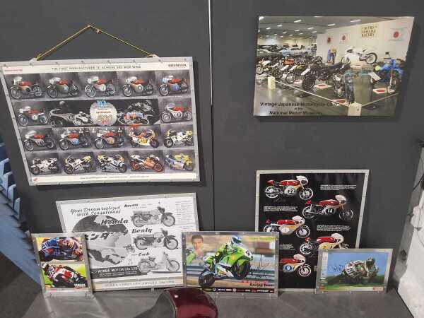 POSTERS