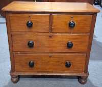 CHEST OF DRAWERS