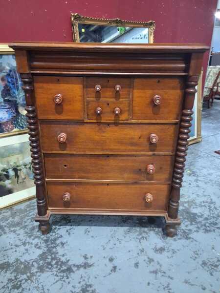 CHEST OF DRAWERS