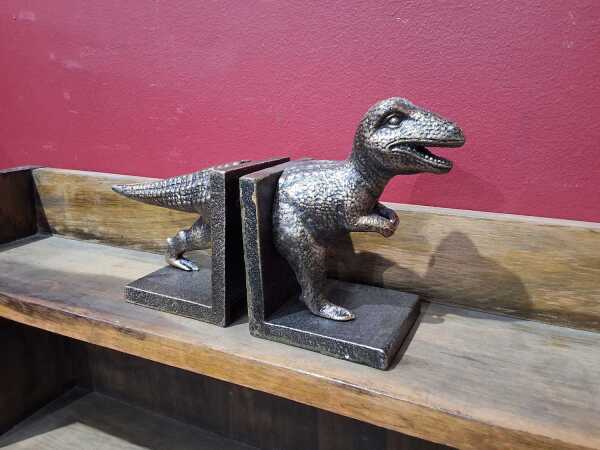 BOOK ENDS