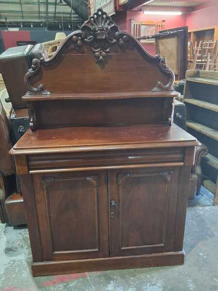 CHIFFONIER