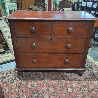 CHEST OF DRAWERS
