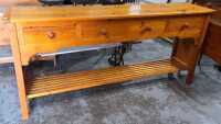 CONSOLE TABLE