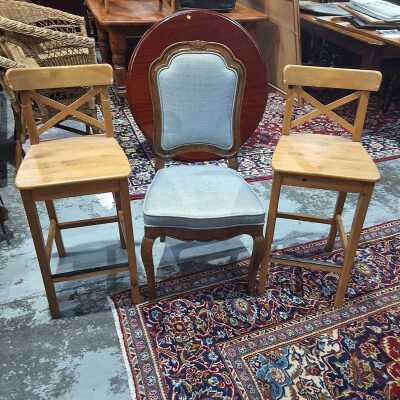 BARSTOOLS AND CHAIR