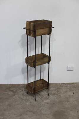 PLANTER STAND