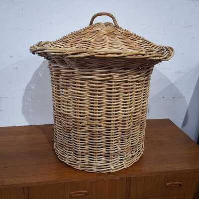 LAUNDRY BASKET