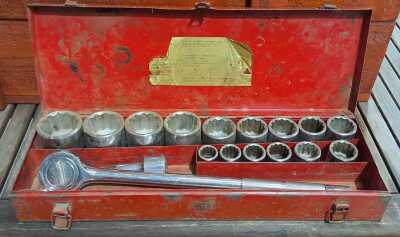 RATCHET SOCKET SET