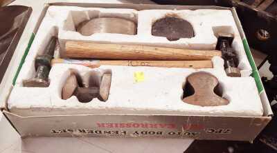 AUTO BODY FENDER SET