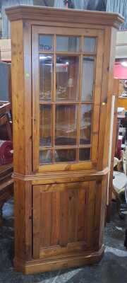 CORNER CABINET