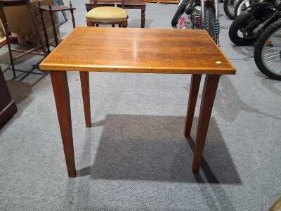 FOLDING DESK