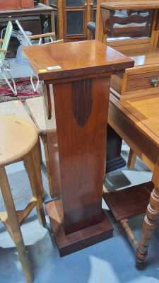 PEDESTAL