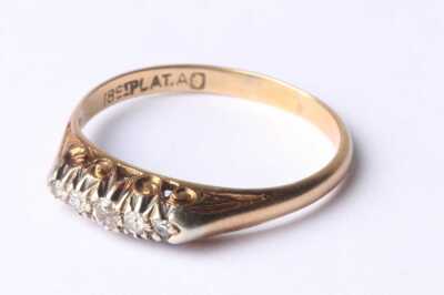 GOLD & DIAMOND RING