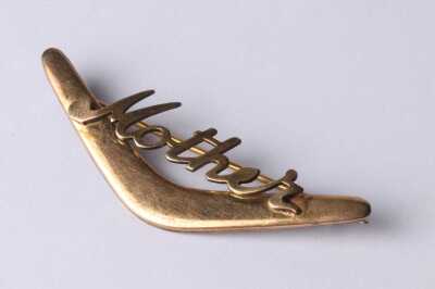 BROOCH