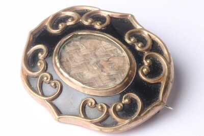 MOURNING BROOCH