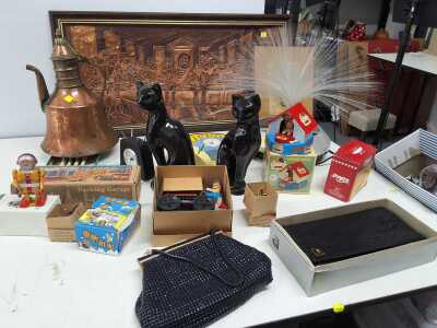 HOMEWARES & TOYS
