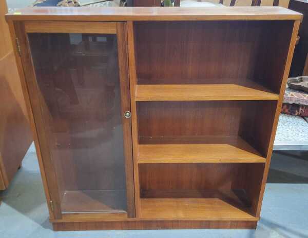 WALL UNIT