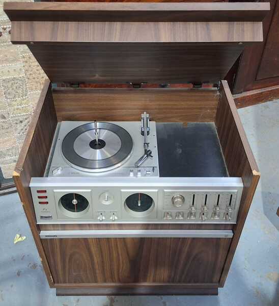 RECORD CABINET