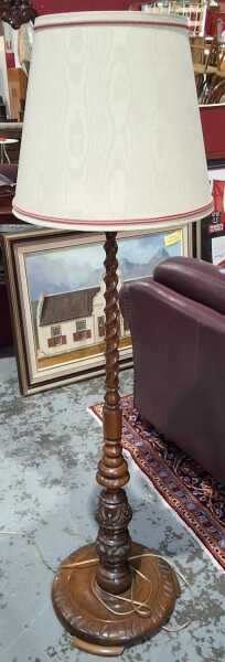 STANDARD LAMP