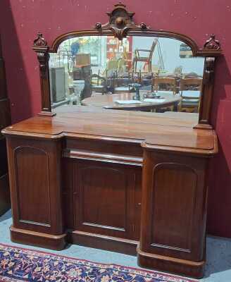 SIDEBOARD