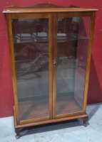 DISPLAY CABINET