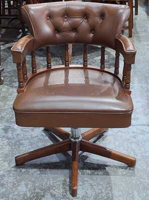 CAPTAINS CHAIR