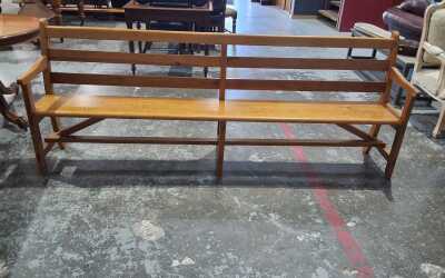 BENCH SEAT