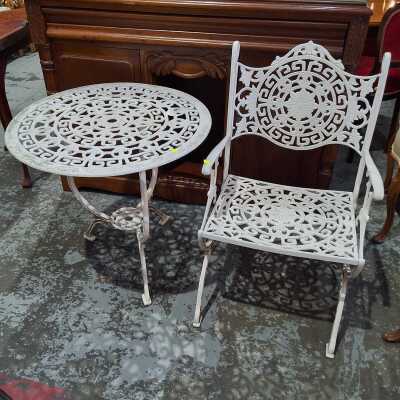 PATIO SET