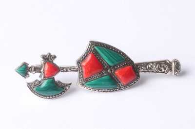 SILVER KILT PIN