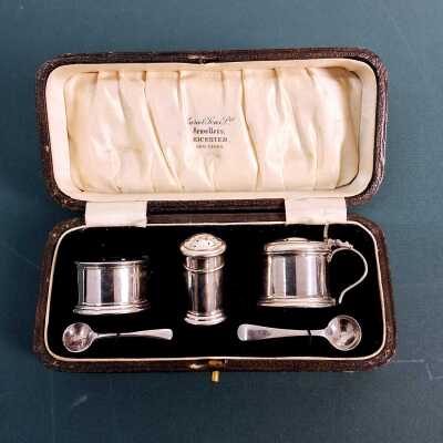 CONDIMENT SET