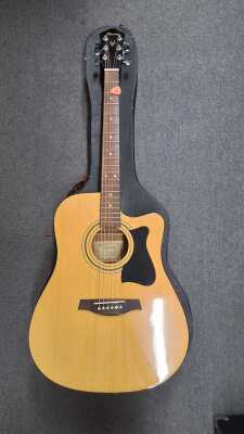 IBANEZ GUITAR