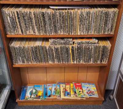 CHILDRENS BOOKS