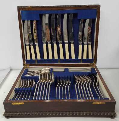 FLATWARE