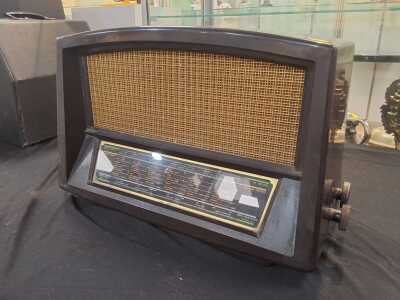 BAKELITE RADIO