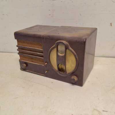 BAKELITE RADIO