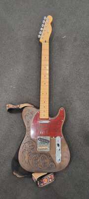 FENDER TELECASTER