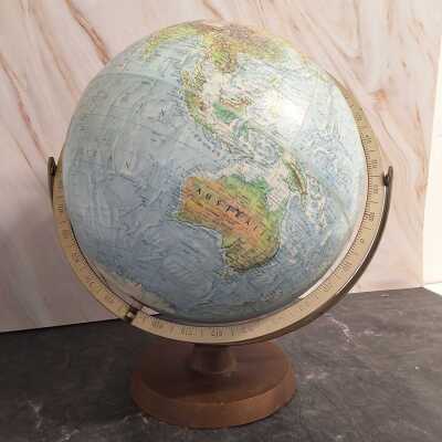 WORLD GLOBE