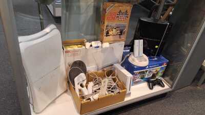 GAMES CONSOLES