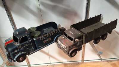 TINPLATE TRUCKS