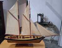 MODEL YACHT