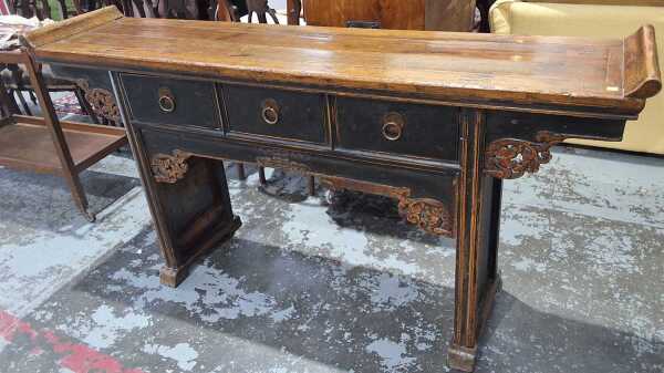 ALTAR TABLE