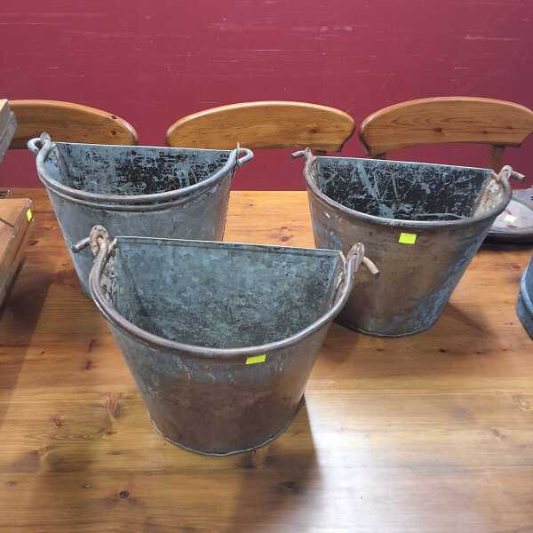 WALL BUCKETS
