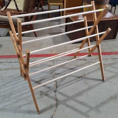 CLOTHES AIRER