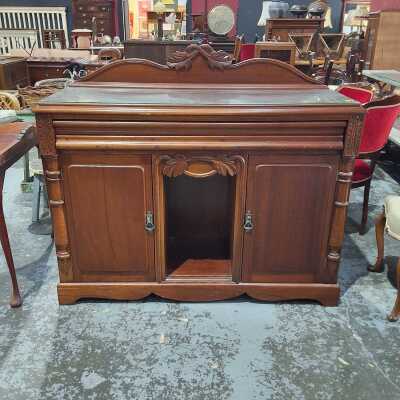 SIDEBOARD