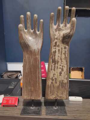 GLOVE STRETCHERS