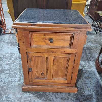 KITCHEN CABINET