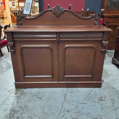 CHIFFONIER