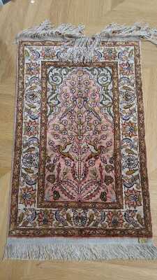 SILK RUG