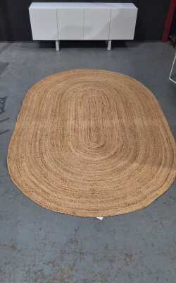 FLOOR RUG