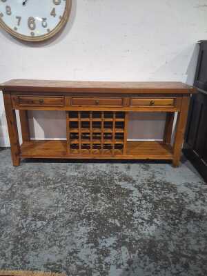 SERVING TABLE