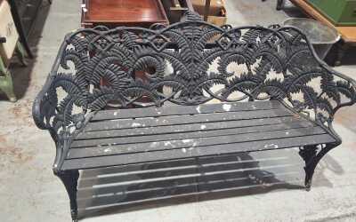 GARDEN BENCH